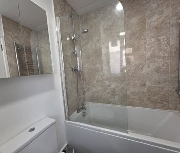 Harling Court, Burns Road, London, SW11, Property for rent - Photo 5