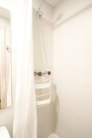 Carrer de Balmes, Barcelona, Catalonia 08007 - Foto 4