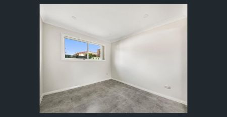 IMMACULATE GRANNY FLAT! - Photo 2