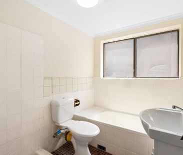 Updated Second Floor Apartment - Photo 3