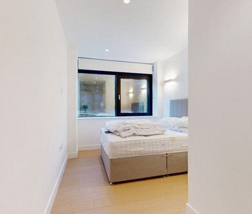 2 bedroom ground floor flat to rent - Photo 2