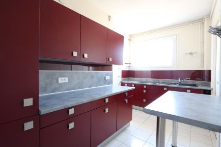Location Appartement 4 pièces 94m² - Photo 5