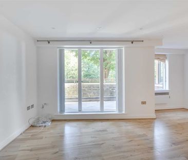 Redland Court Road, Bristol - Photo 2