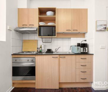 FURNISHED ONE-BED PLUS STUDY IN THE CITY - Photo 4