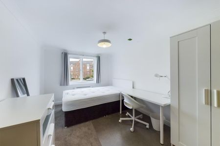 2 bedroom flat to rent - Photo 4