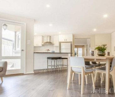 58 Milroy Street, Brighton East - Photo 3