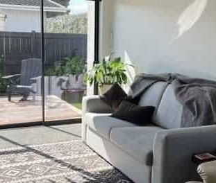 Near new 2 Bedroom Family Home - Photo 1