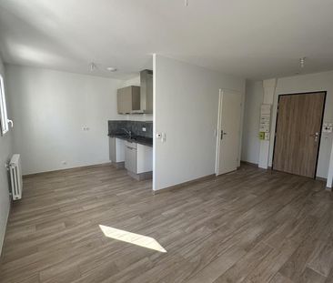 Appartement F1 à louer 1 pièce - 25 m2 CHATEAUROUX - 36 - Photo 4