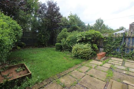 2 bedroom semi-detached house to rent - Photo 4