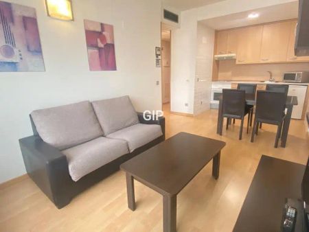 Apartamento de alquiler en Rejas - Photo 2