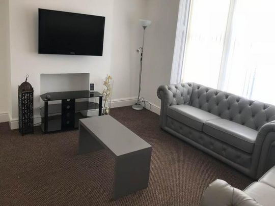 4 bedroom house share to rent - Photo 1