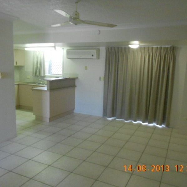 5/10 Vivian Street, Pimlico - Photo 1