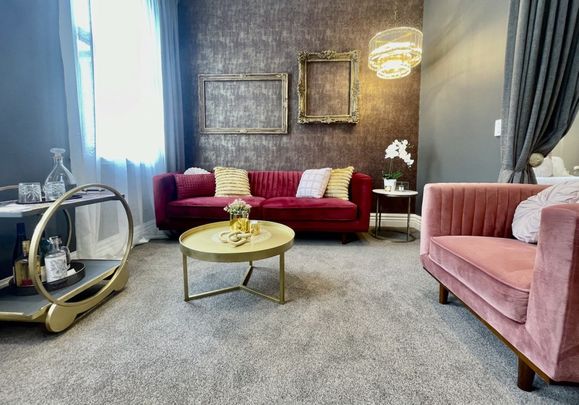 A Boutique Style Three Bedroom Residence - Photo 1