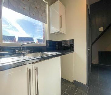 2 bedroom terraced house to rent - Photo 6