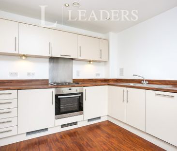 1 bedroom apartment to rent Cardinal Place, Guildford Road, Woking,... - Photo 5