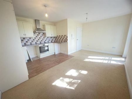 2 bedroom apartment to rent - Photo 4
