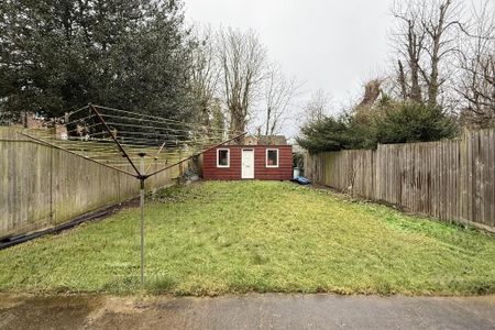 Studio to rent - Photo 3