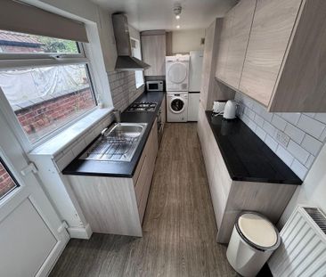 1 bedroom in a house share to rent - Photo 6