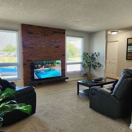 19 Newcombe Cres. Main Floor - Photo 4