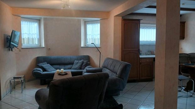 Souterrainwohnung - Photo 1