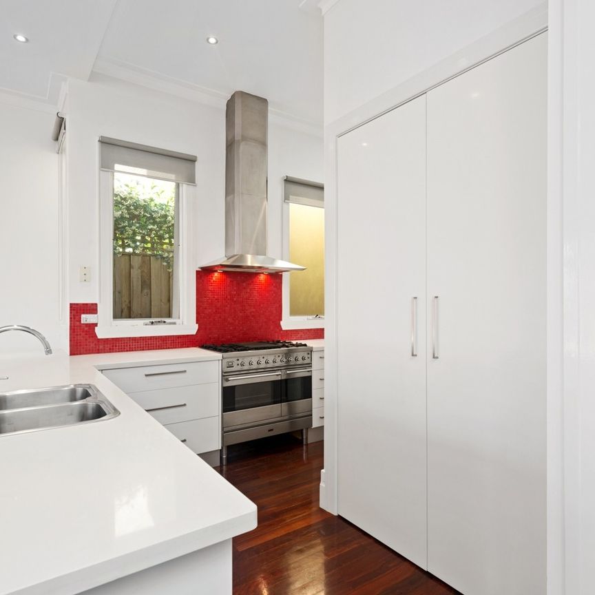 17 Lyell Street, South Melbourne VIC 3205 - House For Rent | Domain - Photo 1