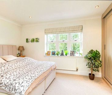 Located overlooking Watford Heath, the house is a charming and char... - Photo 4