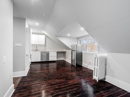 For Lease - 146 Howland Avenue, Toronto, Ontario - Photo 3