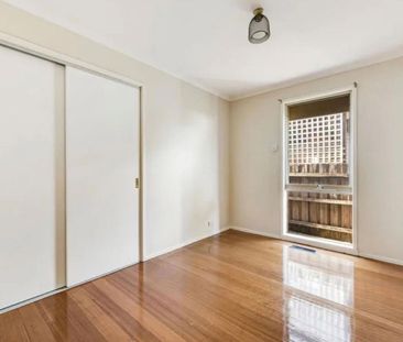 LOVELY 3 BEDROOM HOME - Photo 2