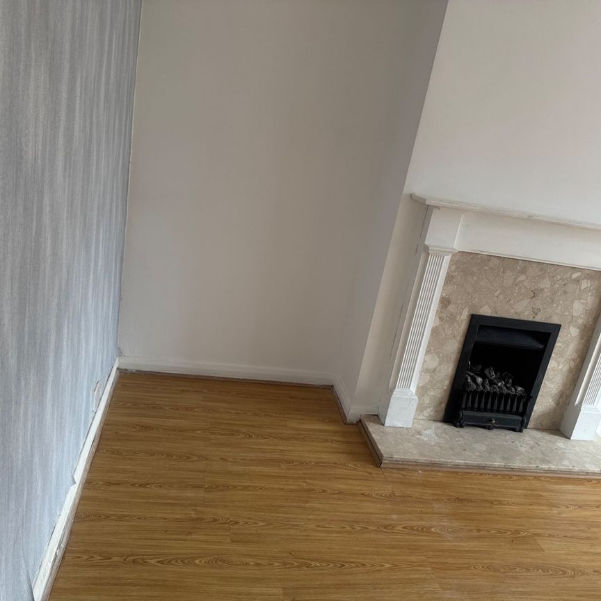 3 Bed Semi-Detached House, Rodbourne Road, B17 - Photo 1