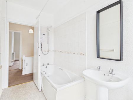 3 bedroom terraced house to rent - Photo 4