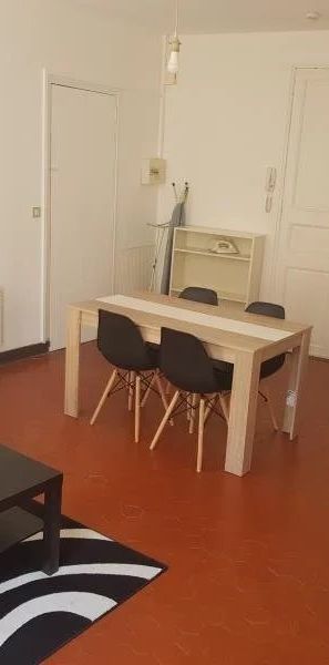 Location Appartement 1 pièce 27m² AIX EN PROVENCE 90ème - Photo 1