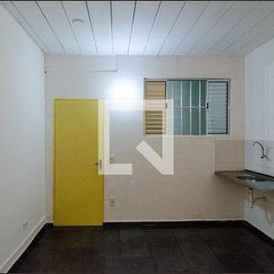 Studio para alugar com 28m², 1 quarto e sem vaga - Foto 1