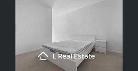 Furnished Stylish Modern Apartment in the Heart of Leafy Parkville Gardens - Photo 4