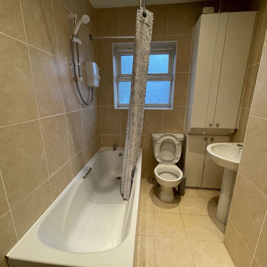 2 Bed Terraced House, Edward St, M34 - Photo 1