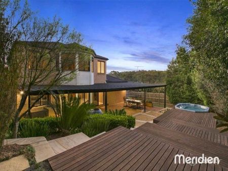Don't miss out on this 5-bedroom home! - Photo 5