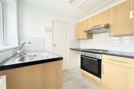 1 bed Flat Maidenburgh Street, Colchester, CO1 - Photo 2