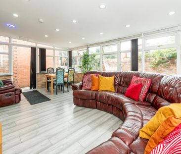 9 bedroom terraced house to rent - Photo 2