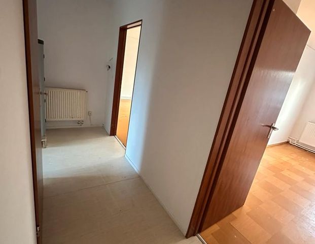 Wunderschöne 4-Zimmer-Wohnung mit großer Terrasse & Garten - Foto 1