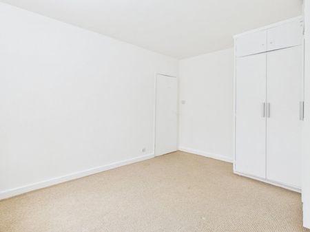 Ethorpe Crescent, Gerrards Cross, Buckinghamshire,SL9 - Photo 5