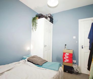 4 bedroom terraced house to rent - Photo 3