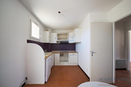 Location Appartement 3 pièces 61m² LE BEAUSSET 83330 - Photo 3