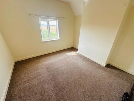 2 bedroom House To Let - Photo 2