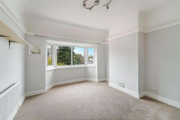 Oaks Way, Carshalton, SM5 - Photo 1