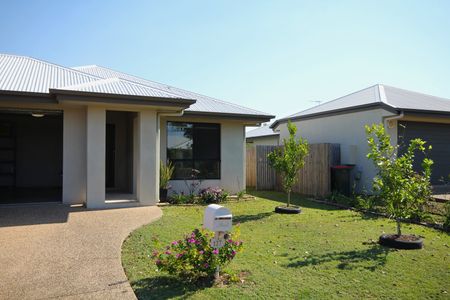 127 Summerland Dr, Deeragun QLD 4818 - House For Rent | Domain - Photo 3
