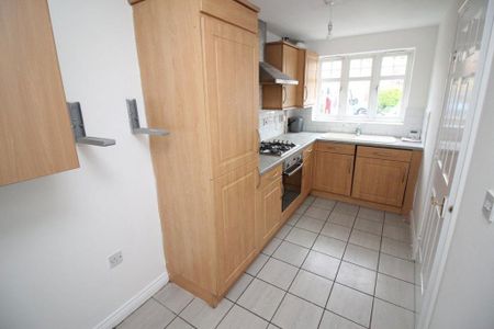 2 bedroom terraced house to rent - Photo 4
