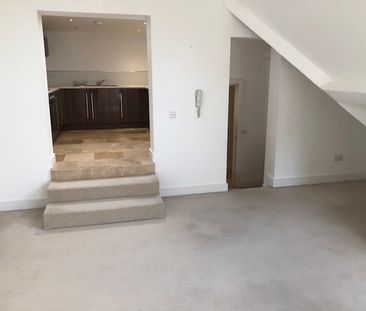 2 Bed Flat, Croxteth Road, L8 - Photo 1