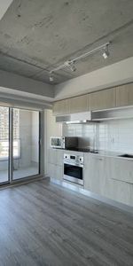 ART SHOPPE: Charming Jr 1 Bedroom Condo For Rent Mid Toronto - Photo 3