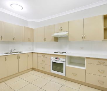 Light-filled and peaceful - Photo 3