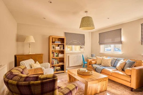 Lower End, Leafield, OX29 - Photo 1