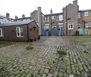 3 bedroom terraced house to rent - Photo 1